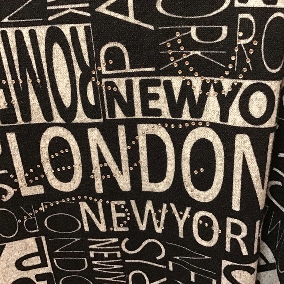 Canadian Made Tunic! - Picture 3 of 4